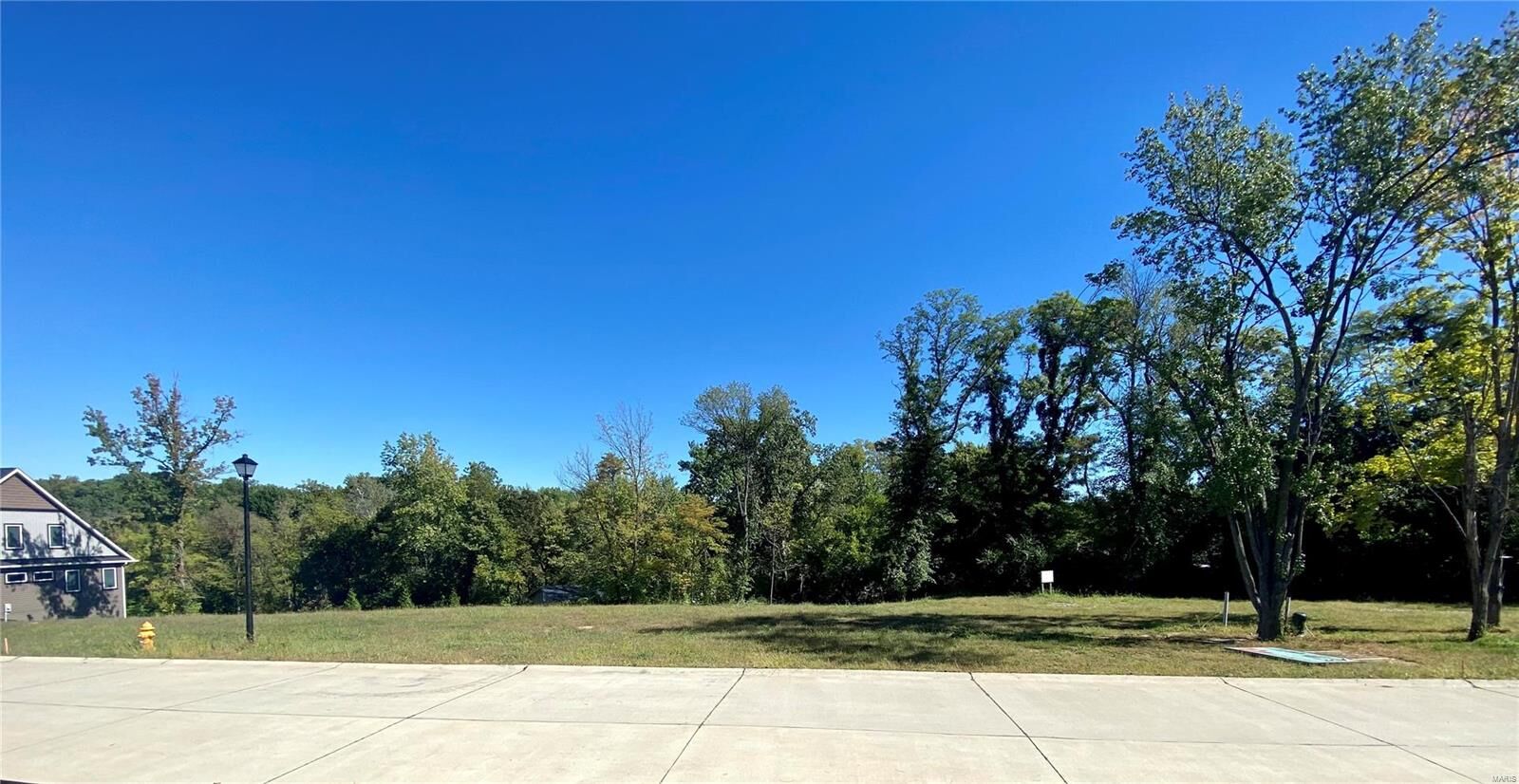 Property Photo:  2021 Lily Avenue  MO 63122 