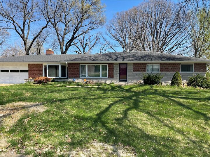 17 Harneywold Drive  St Louis MO 63136 photo