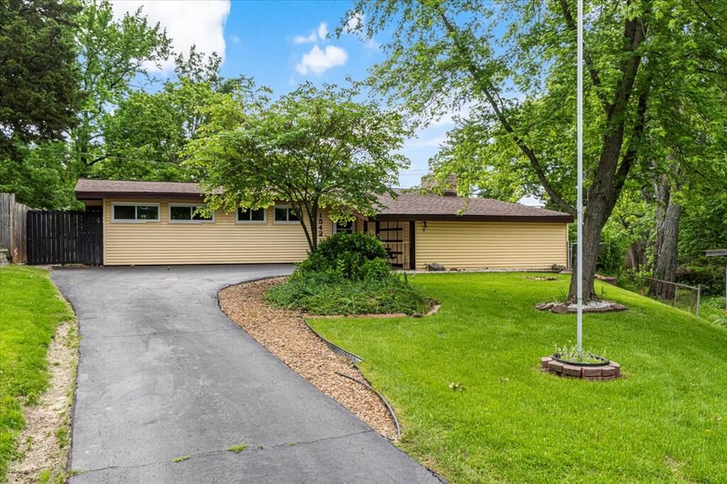 Property Photo:  1542 Fournier Drive  MO 63126 