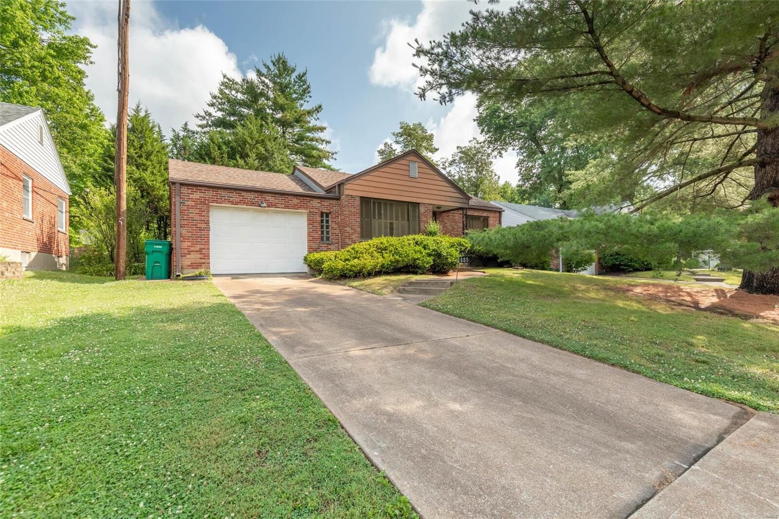 Property Photo: 235 Sunningwell Drive MO 63119
