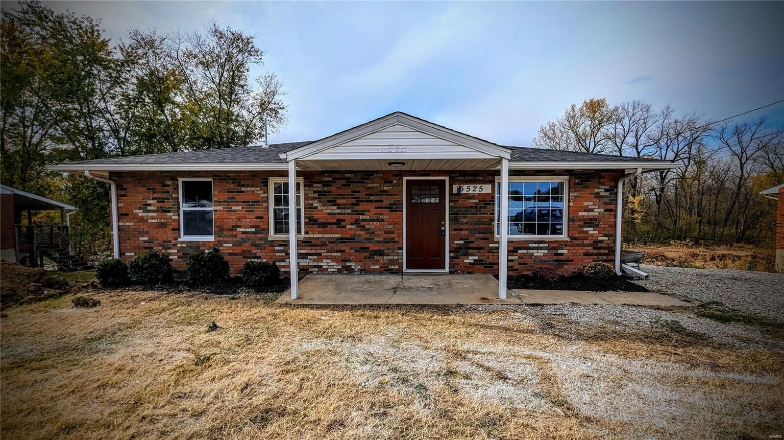 Property Photo: 5525 Old Alton Road IL 62040