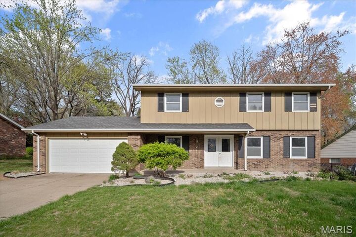 1222 Deer Ridge Drive  St Louis MO 63135 photo