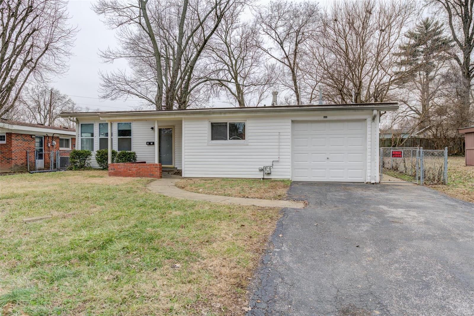 Property Photo:  6811 Woodhurst Drive  MO 63134 