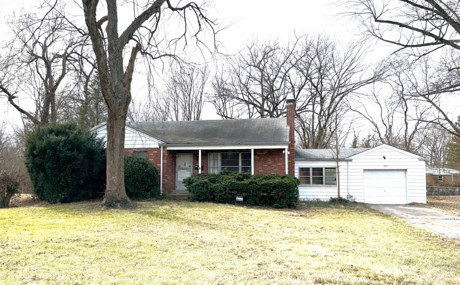 Property Photo: 537 Ford Drive MO 63135