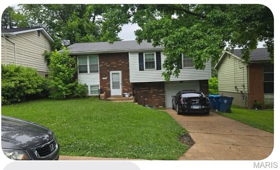 Property Photo: 2521 High Ridge Avenue MO 63136