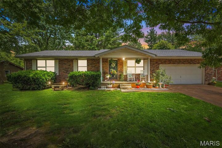 522 Yosemite Street  Farmington MO 63640 photo