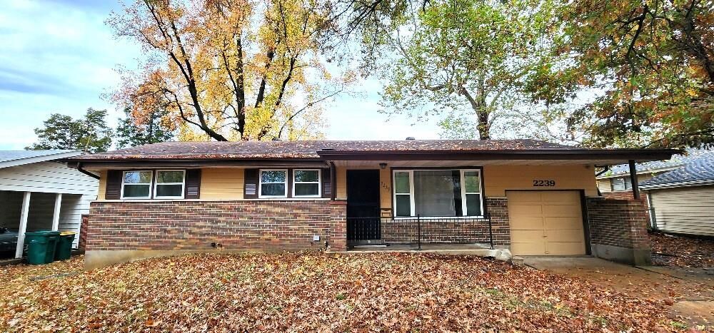 Property Photo: 2239 Lovett Drive MO 63136