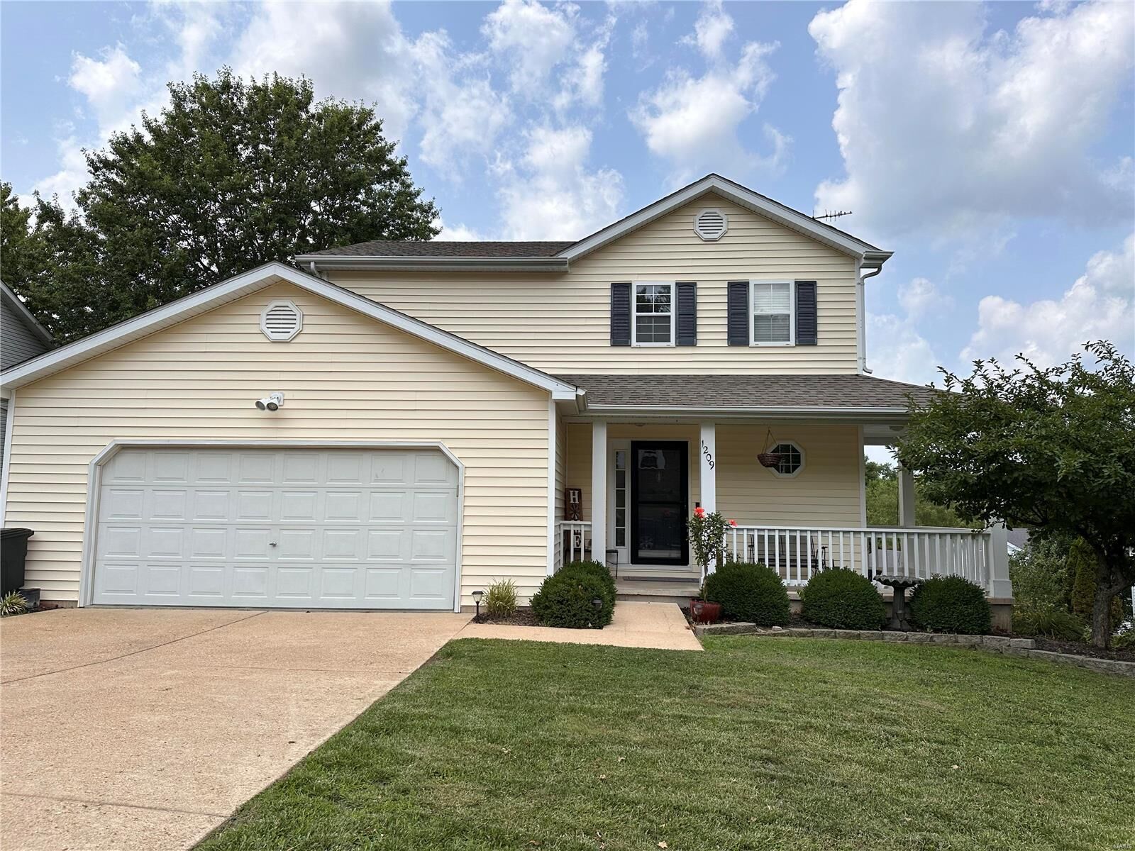 Property Photo: 1209 Deer Run Drive MO 63090