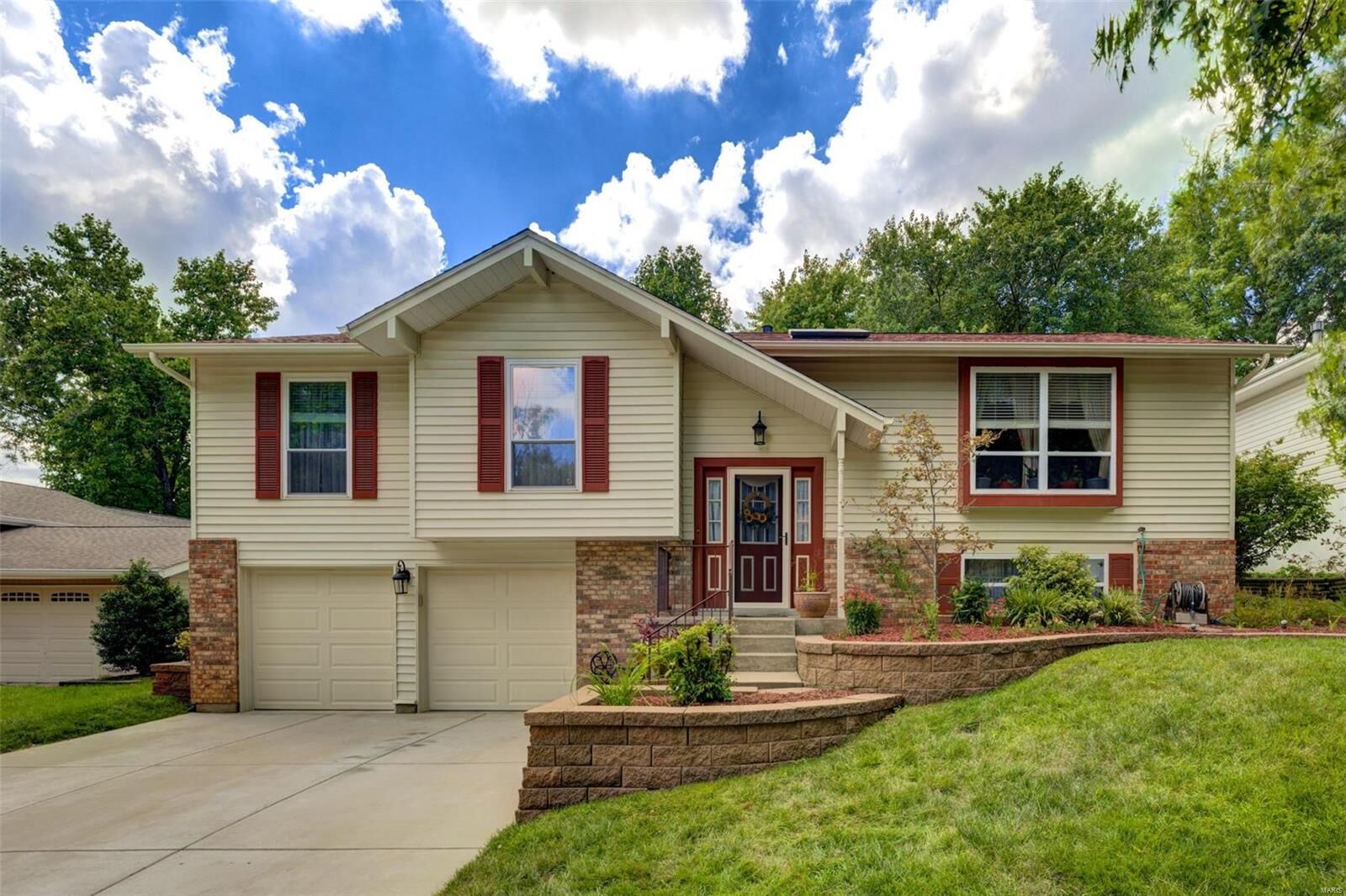 Property Photo:  642 Nanceen Court  MO 63021 