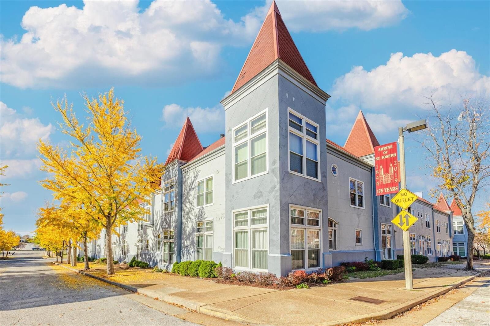 Property Photo:  1205 N 11th Street  MO 63106 