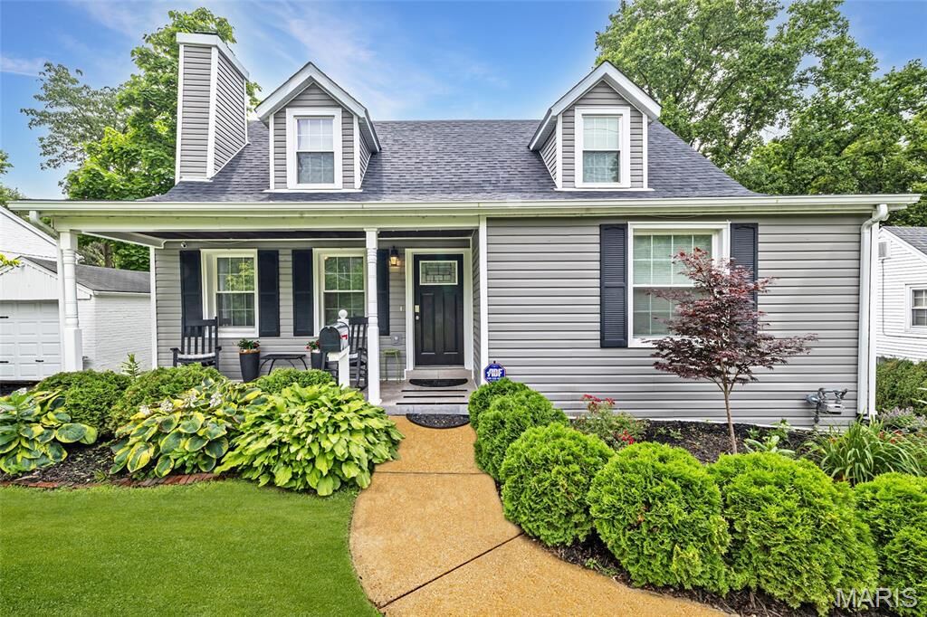 Property Photo:  817 S Ballas Road  MO 63122 