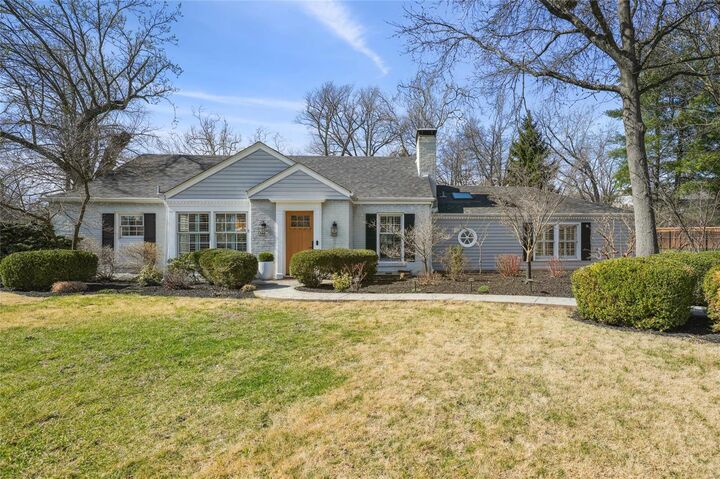 21 S Covington Meadow Road  Olivette MO 63132 photo