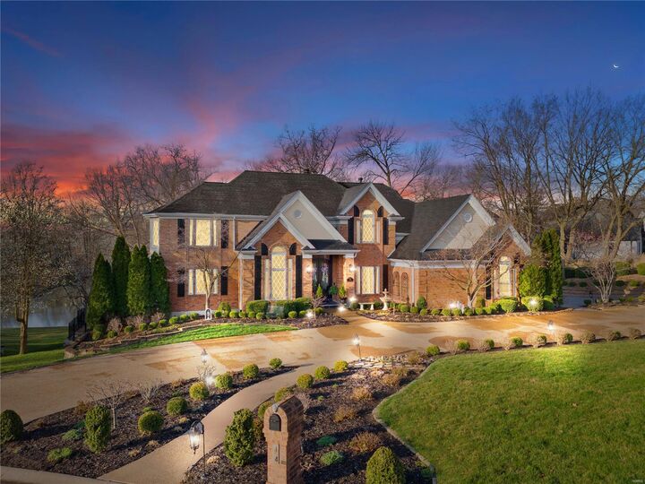 14 Regency Circle  Lake St Louis MO 63367 photo