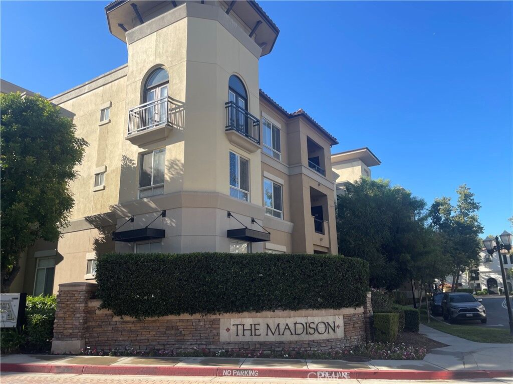 Property Photo: 24585 Town Center Drive 4306 CA 91355