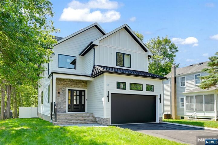 Property Photo:  51 Burnet Street  NJ 07039 