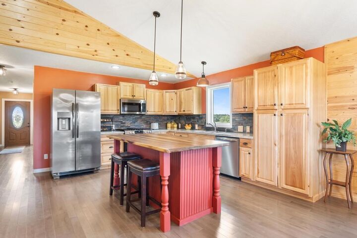 Photo de la propriété:  8445 Haines  MI 49706 