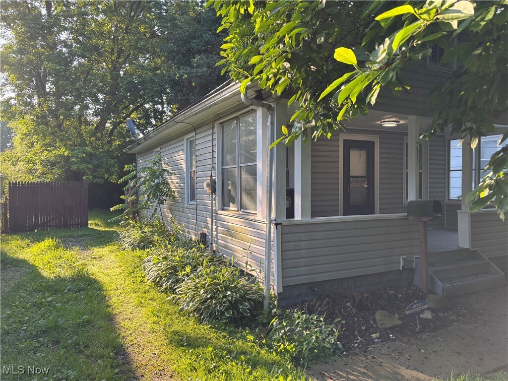 Property Photo: 713 Virginia Avenue OH 44306