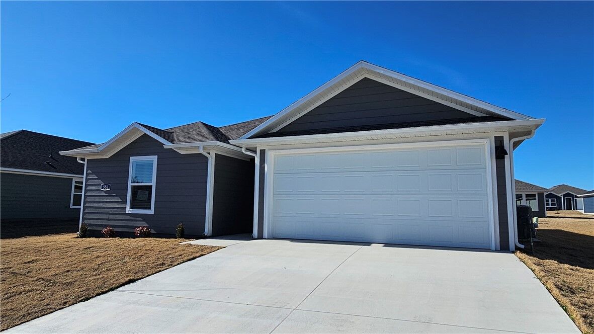 Property Photo:  550 Shepherd Street  AR 72753 