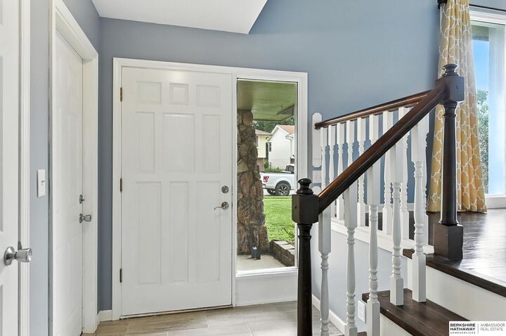 Property Photo: 6028 N 110th Circle NE 68164