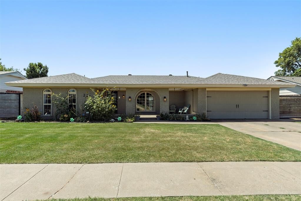 Property Photo:  24 SW 100th Street  OK 73139 