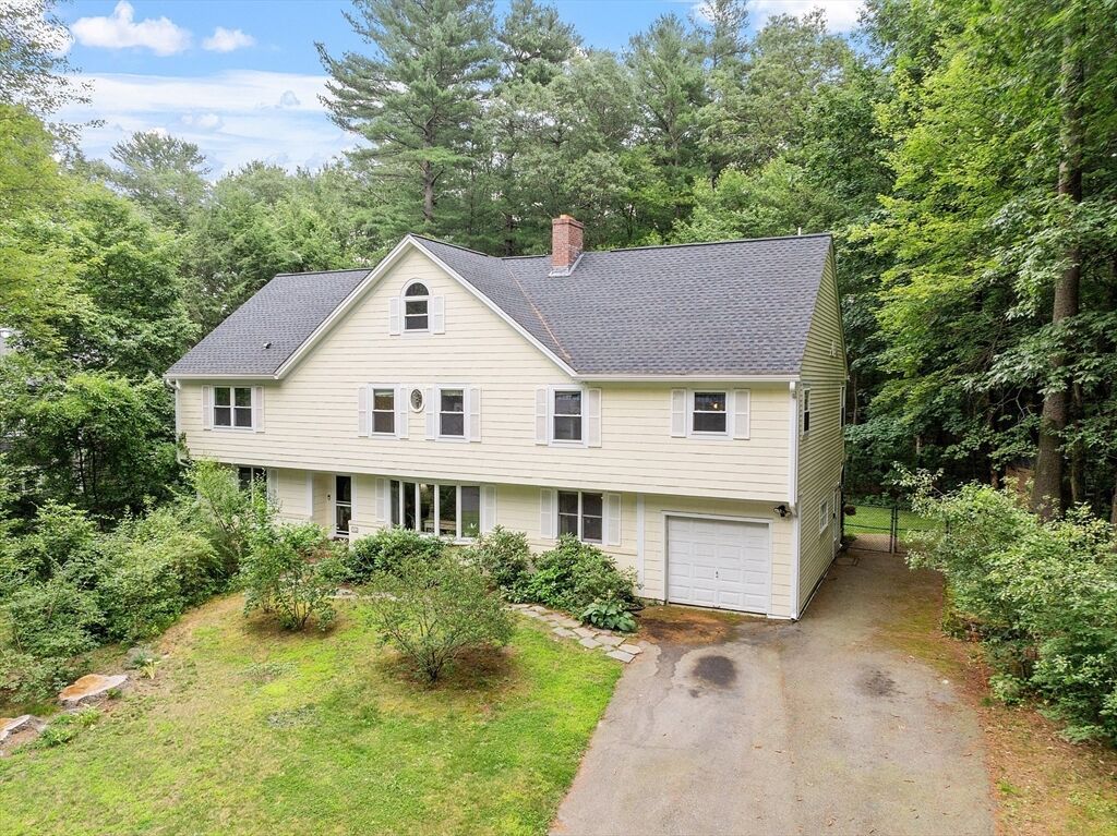 Property Photo:  10 Hayden Lane  MA 01730 
