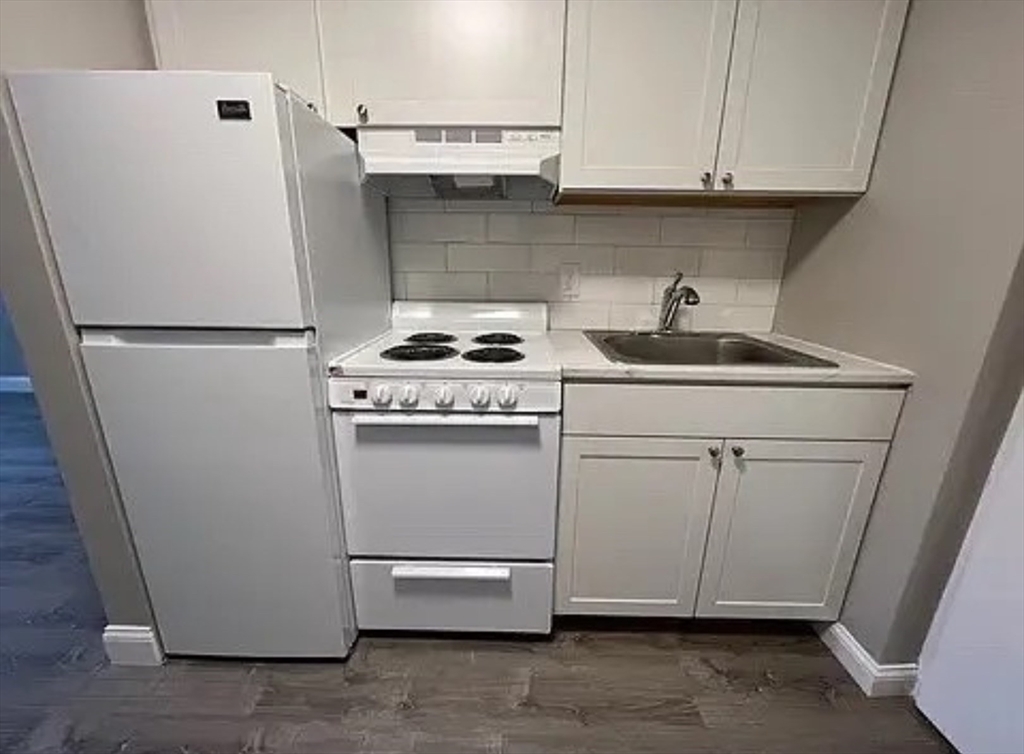 Property Photo: 11 Cogswell Ave 3 MA 02140