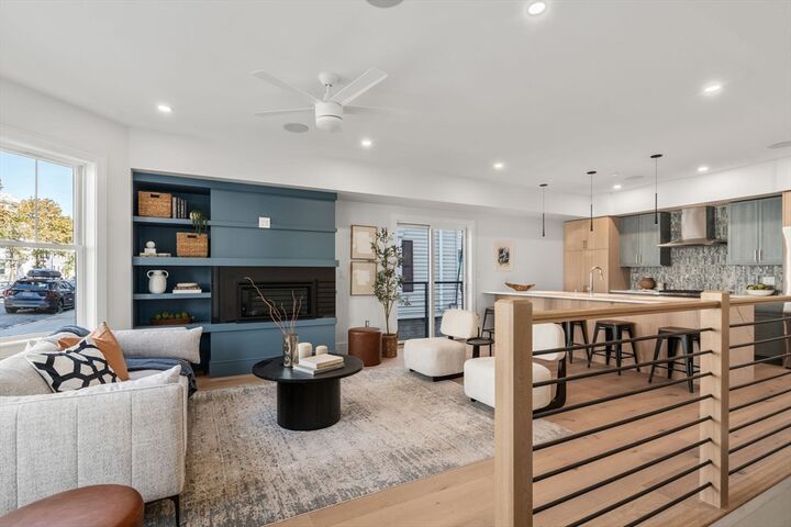 Property Photo:  527 East 7th Street 1  MA 02127 