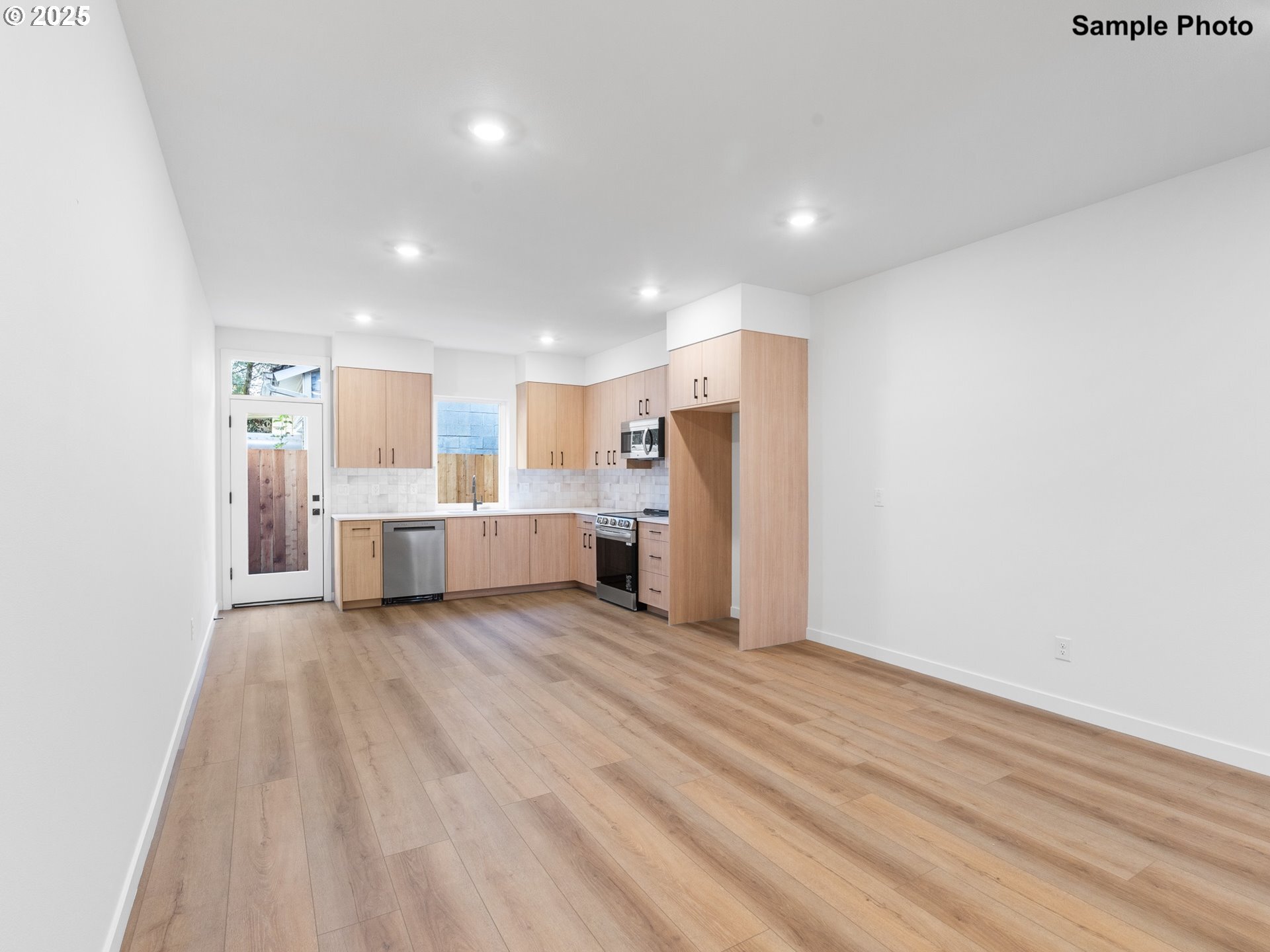 Property Photo: 3843 N Willis Blvd 3 OR 97217