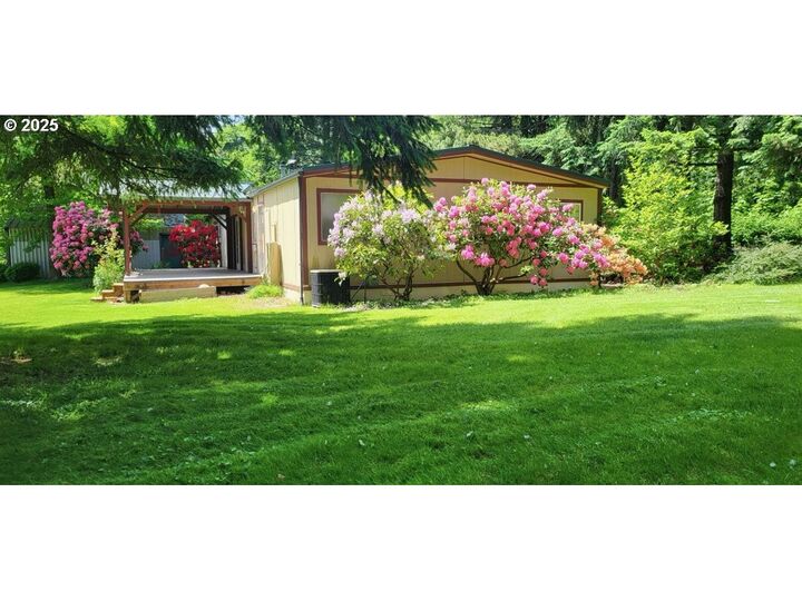 Property Photo: 1090 SW Briggs St WA 98648
