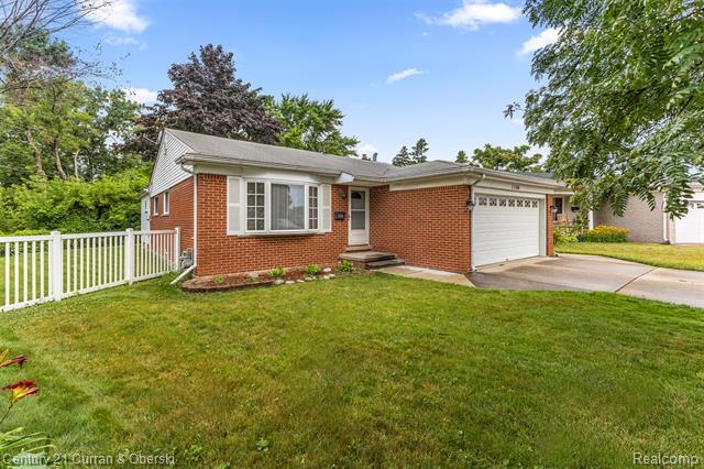 Property Photo: 11164 Kennebec Avenue MI 48101