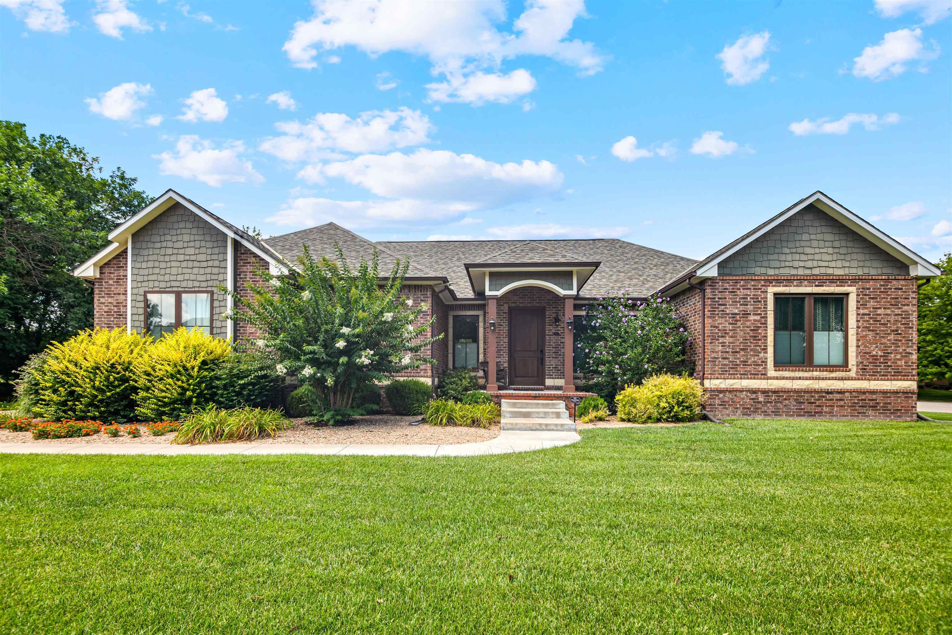 517 S Clear Creek Cir  Wichita KS 67230 photo