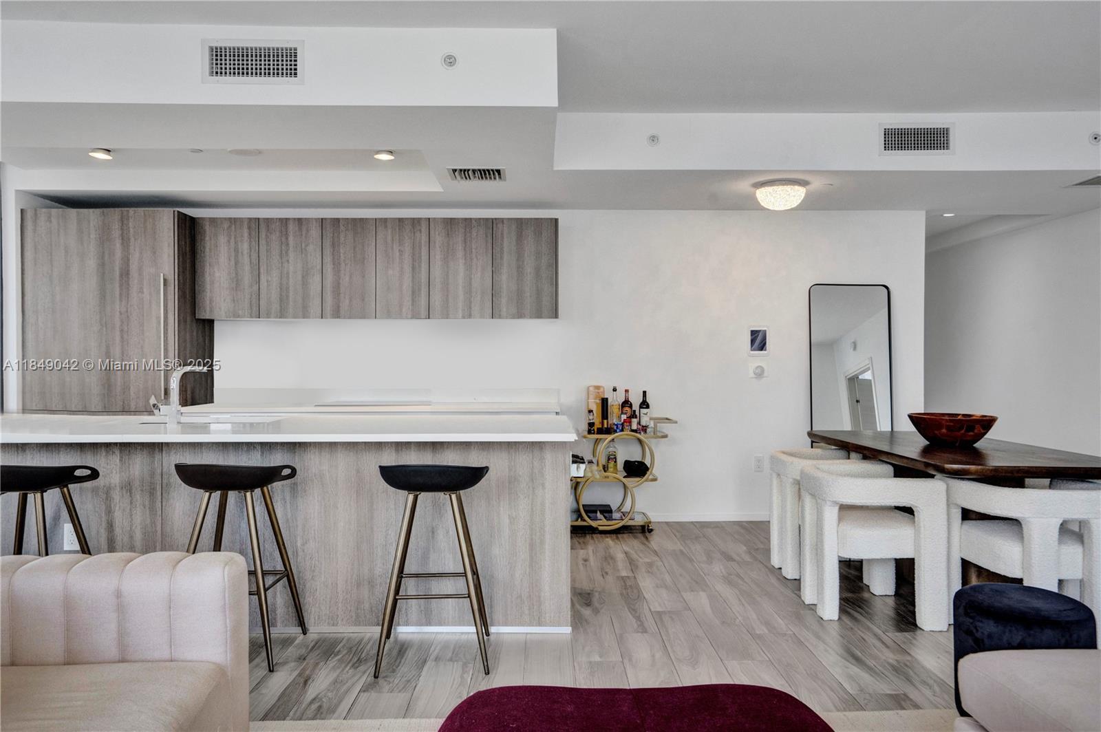 Property Photo: 801 S Miami Ave 1801 FL 33130