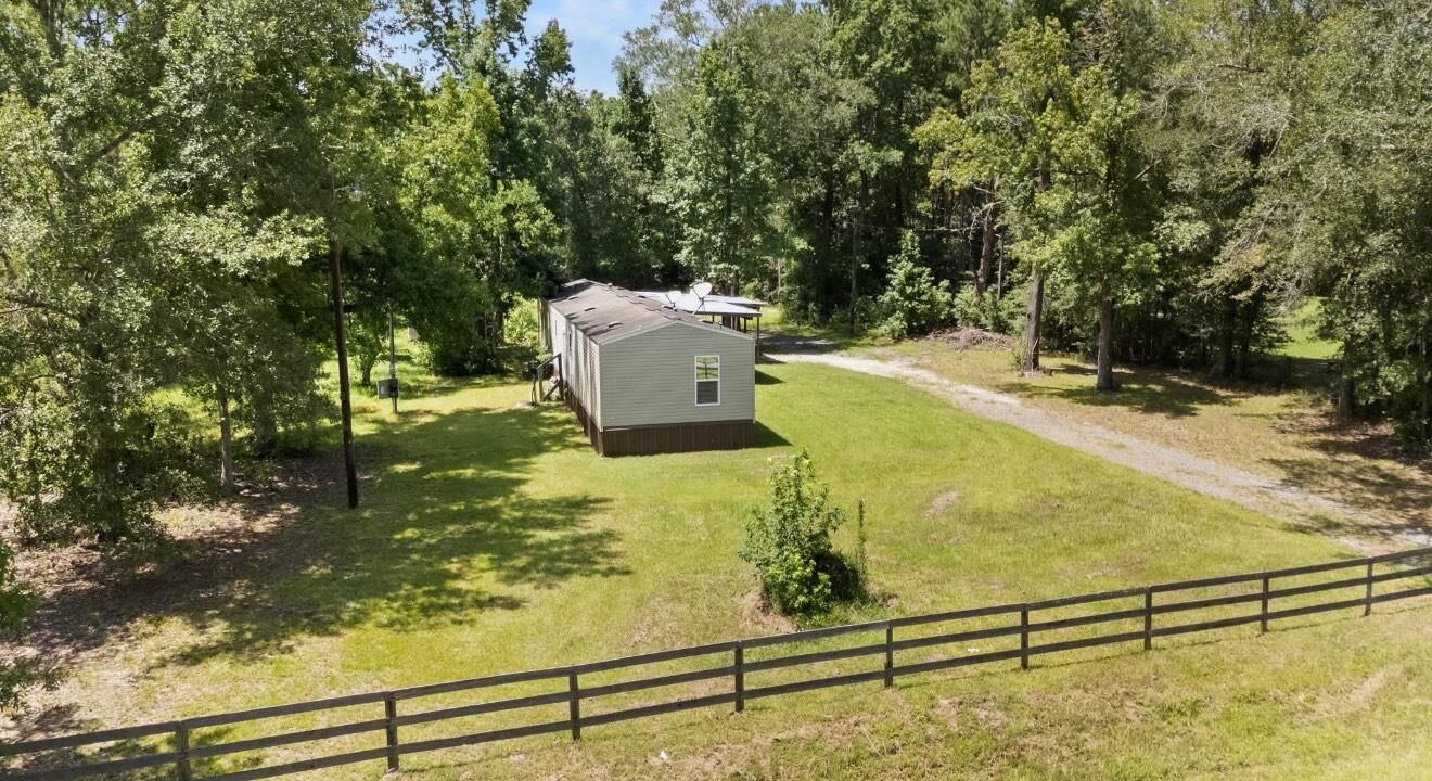 Property Photo:  6722 Royal Oaks Circle  TX 77632