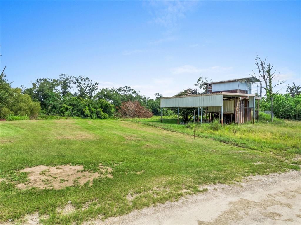 Property Photo:  526 Old Ferry Road  LA 70648-0000 