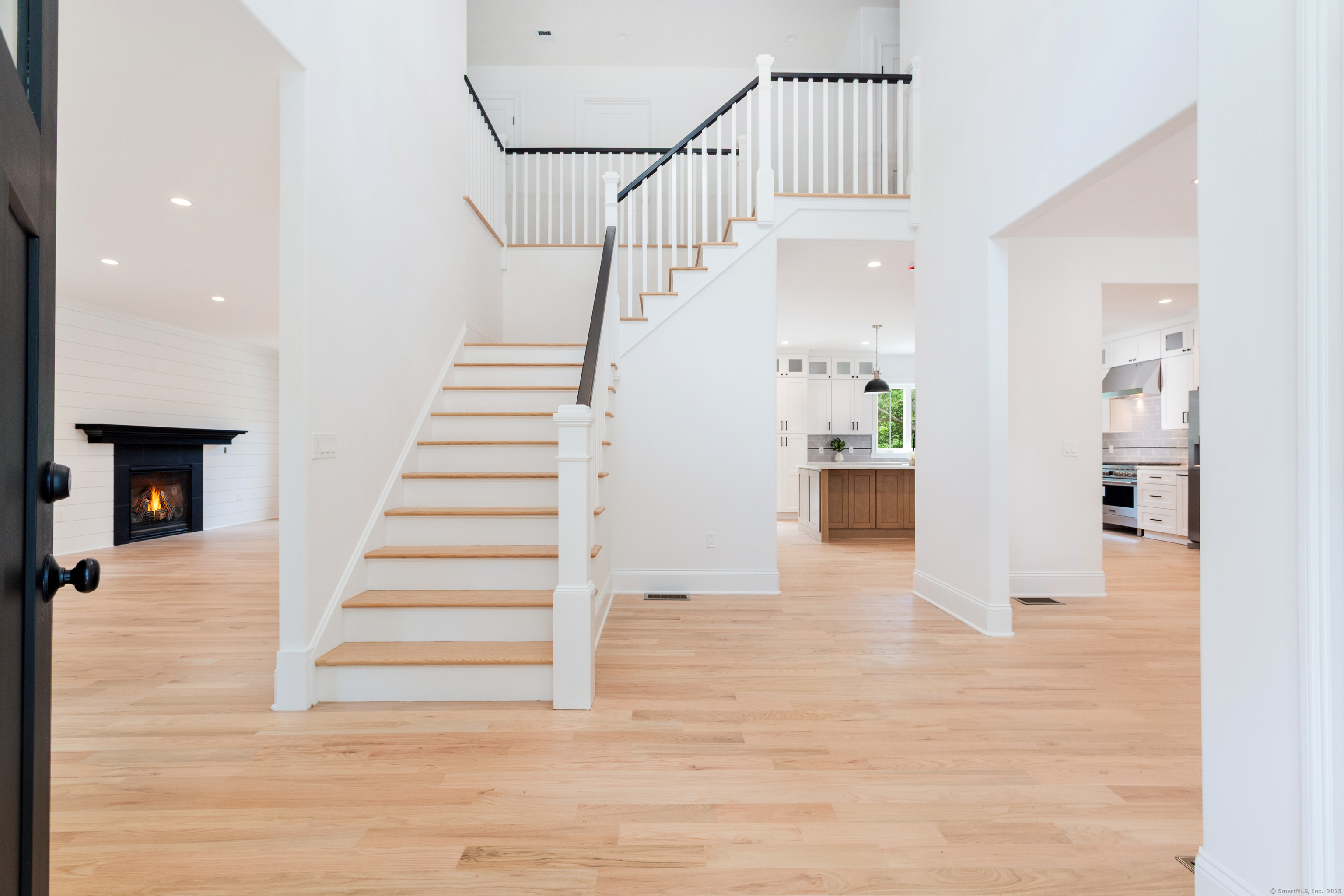 Property Photo:  815 James Farm Road  CT 06614 