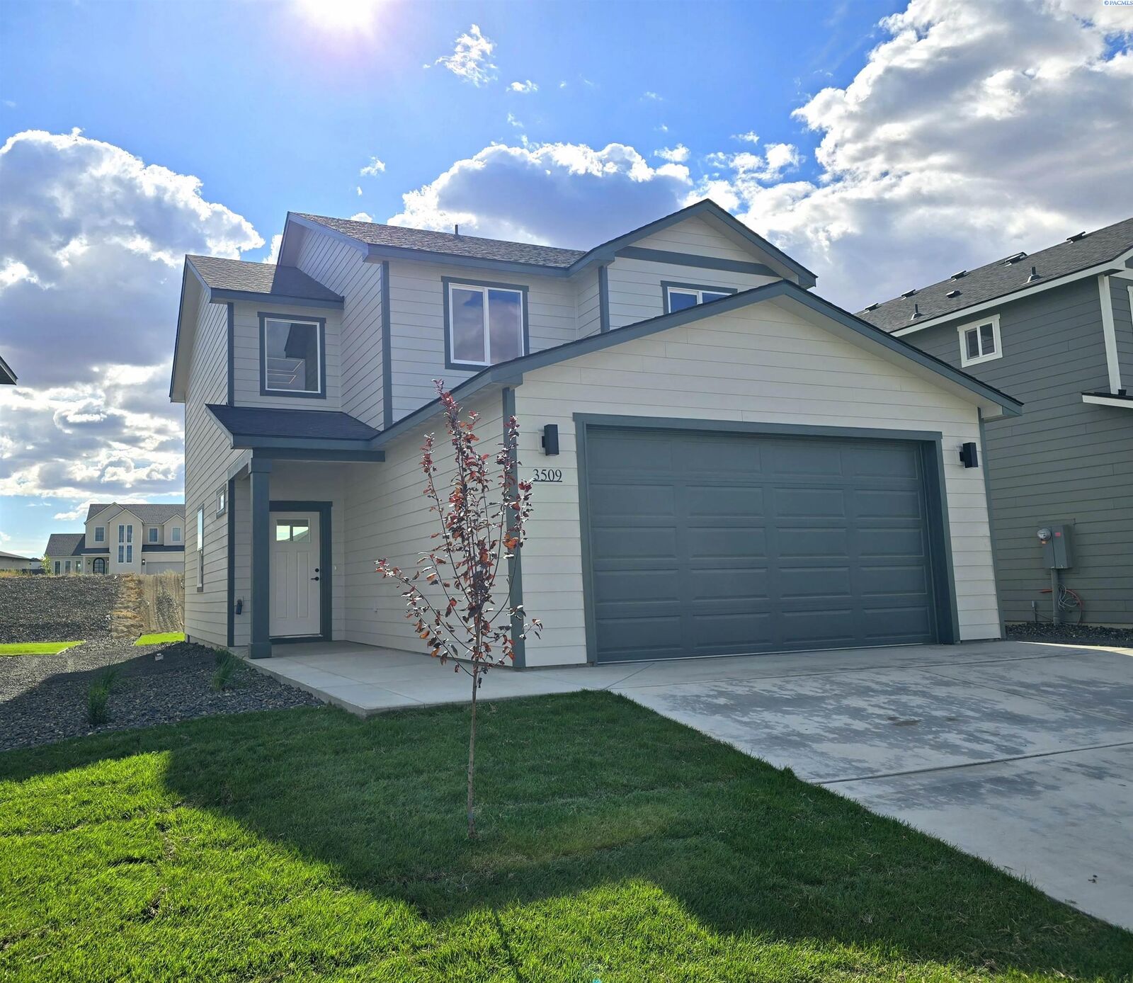 Property Photo:  3509 Stardust St.  WA 99352 