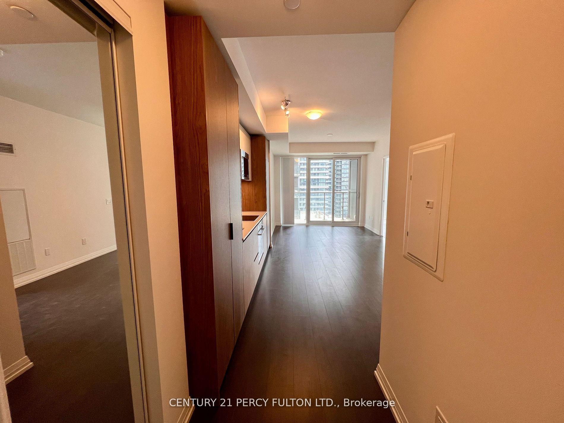 Property Photo:  28 Widmer Street 2923  ON M5V 0T2 