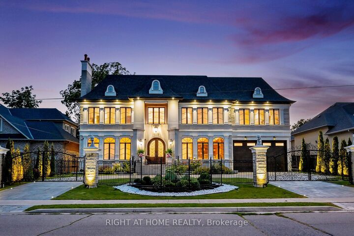 10 Yongeview Avenue  Richmond Hill ON L4C 7A4 photo