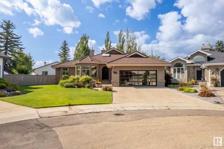 Property Photo:  560 Twin Brooks Bay NW  AB T6J 6X3 