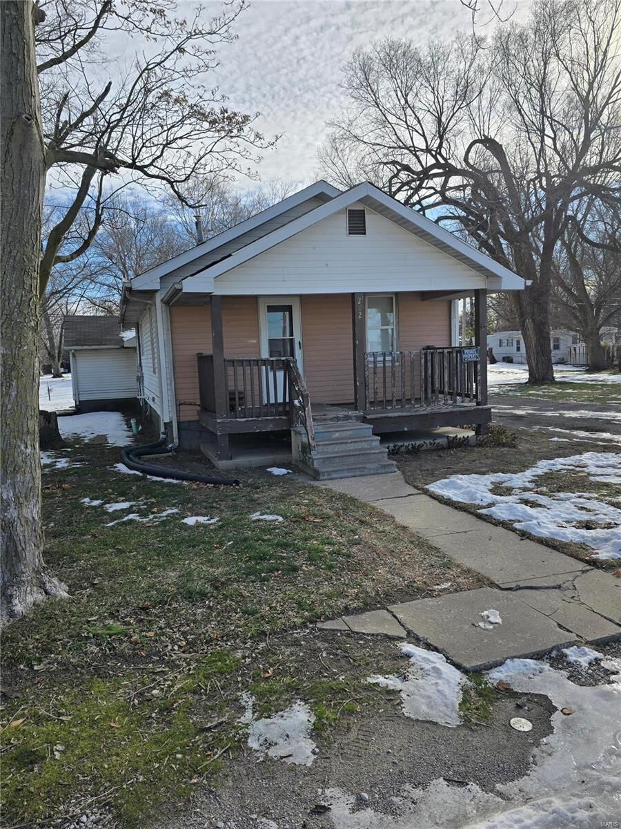 Property Photo: 202 Velma Avenue IL 62087