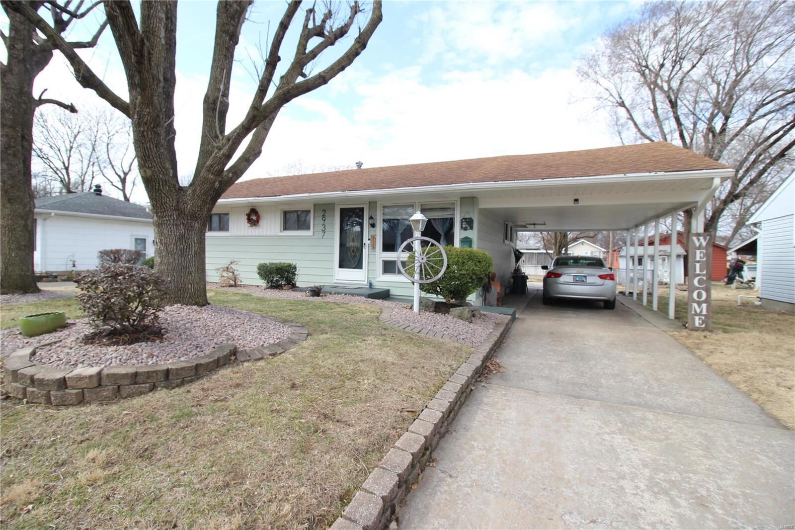 Property Photo:  2937 Wayne Avenue  IL 62040 