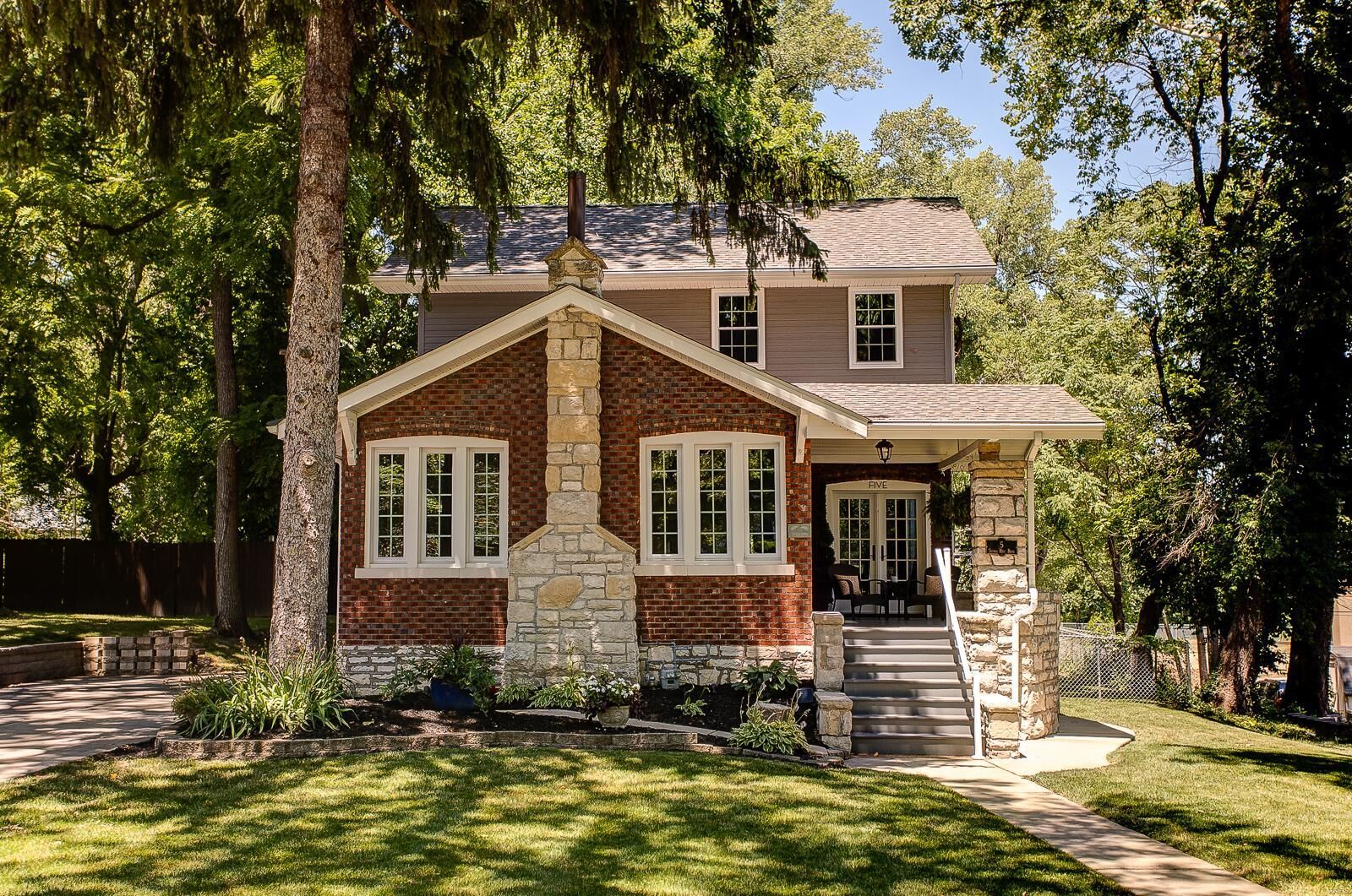 Property Photo: 5 Signal Hill Boulevard IL 62223