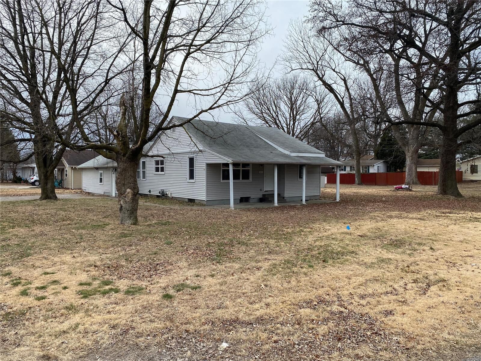 Property Photo: 401 Rose Avenue IL 62087
