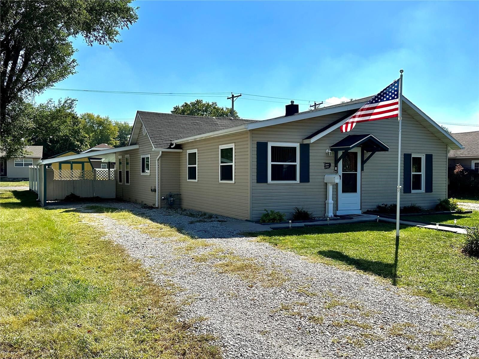 Property Photo:  515 Logan Street  IL 62010 
