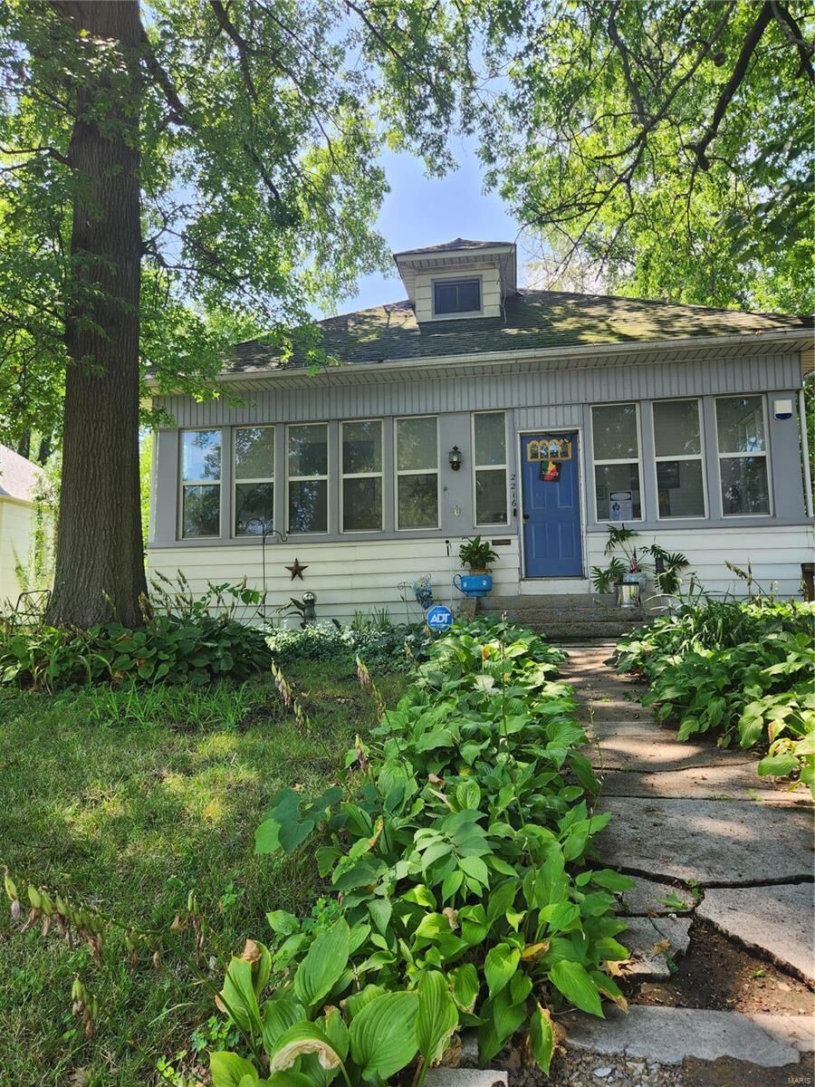 Property Photo: 2216 Washington Avenue IL 62002