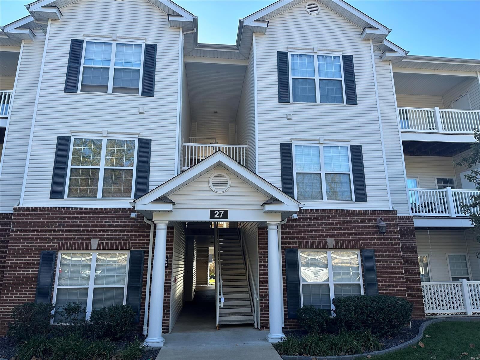 Property Photo: 27 Kassebaum Lane 305 MO 63129