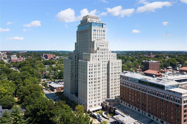 232 N Kingshighway Boulevard 1007  St Louis MO 63108 photo