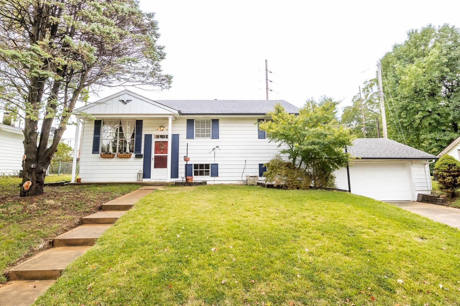 Property Photo: 1808 W F Street IL 62226