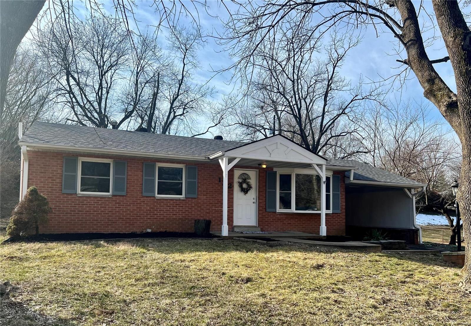 Property Photo: 122 Ridgemoor Drive IL 62034