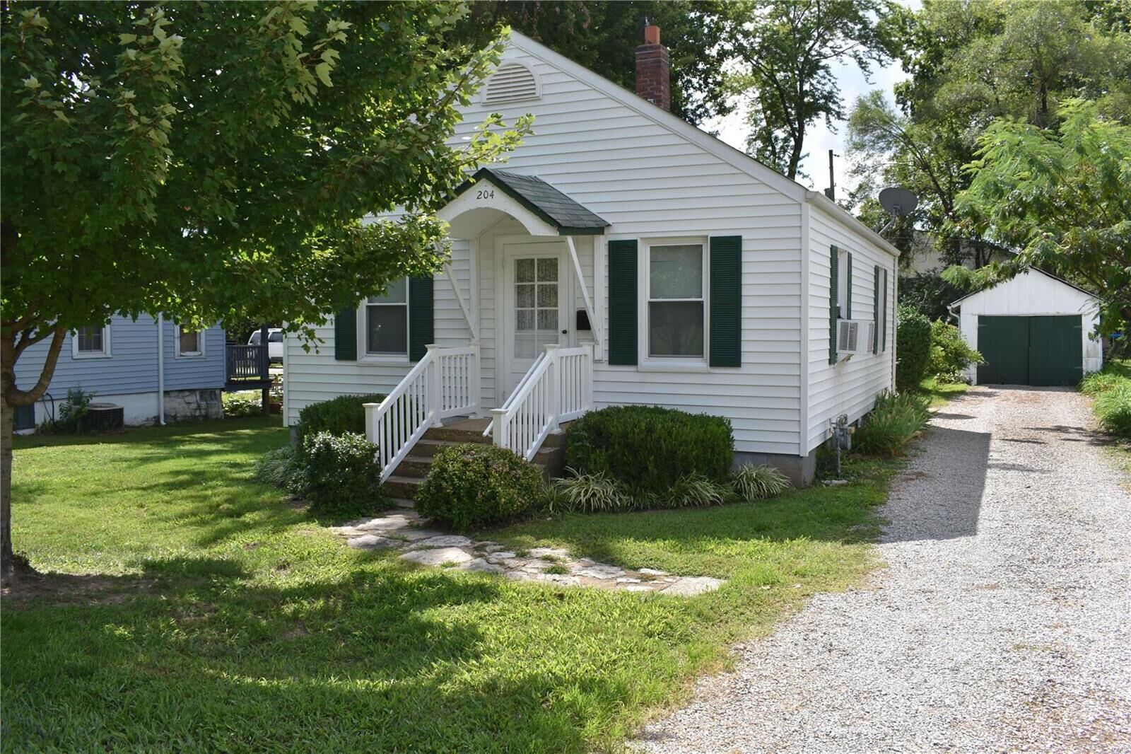 Property Photo: 204 E Maple Street MO 63385
